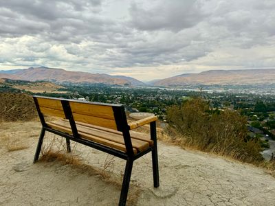 Bench on Castle Rock trail