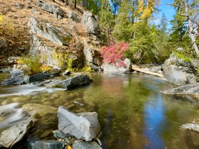 Start of the hike along the Mad River